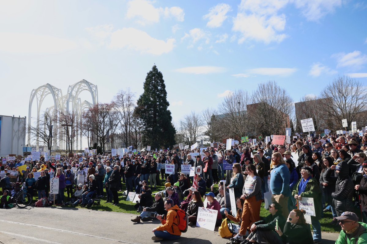 McKenna Sweet (@mckenna_319) on Twitter photo The Stand Up for Science rally in Seattle concluded at around 2:45 p.m. today. It drew over approximately 1000 people who were researchers, healthcare workers, students, and members of the public.
Article and photos to be published next week.
Photo via <a href="/emorudphoto/">Evan Morud</a> The Stand Up for Science rally in Seattle concluded at around 2:45 p.m. today. It drew over approximately 1000 people who were researchers, healthcare workers, students, and members of the public.
Article and photos to be published next week.
Photo via <a href="/emorudphoto/">Evan Morud</a>