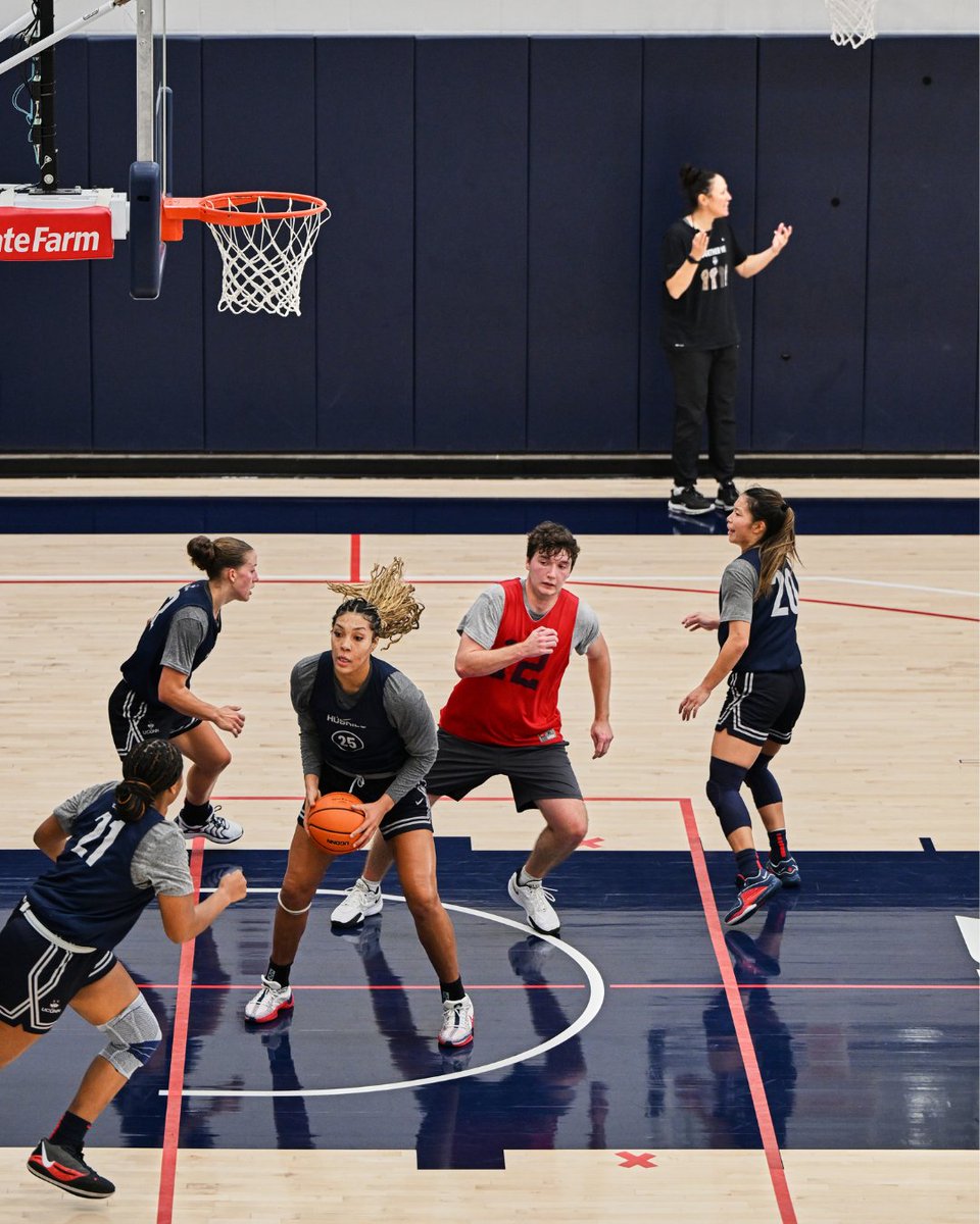 UConn's tweet photo. 24 hours at UConn: 2pm
In their mirrored practice facilities, UConn Women's and Men's basketball teams run practices that many consider harder than games.
What happens during the other 23 hours in Storrs? Find out in the latest edition of #UConnMag: https://t.co/cBhewGpKDP https://t.co/Z7ago6DewC
