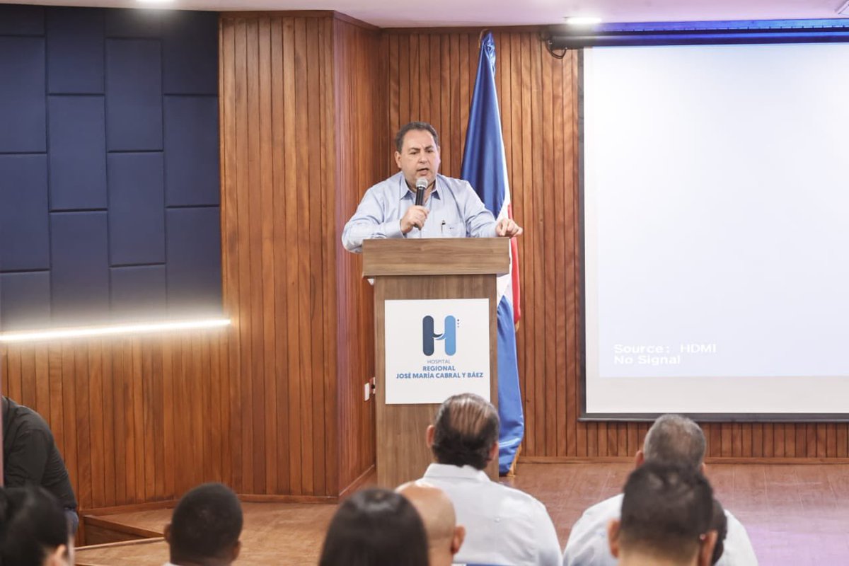 HHatodelyaque's tweet photo. ✅Encuentro SRS Cibao Norte

El director ejecutivo del Servicio Nacional de Salud (SNS), doctor Mario Lama, sostuvo este viernes un encuentro con los directores y administradores de los hospitales que pertenecen al Servicio Regional de Salud Cibao Norte. https://t.co/uPCcFNPBDv