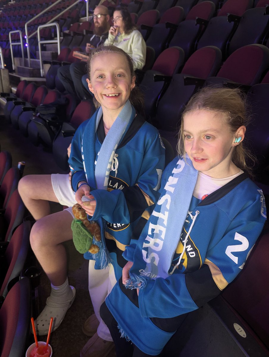 ma_beatty's tweet photo. Go MONSTERS!  Let's tWIN!!!

#FearTheDepths https://t.co/tiJ0YY43ml