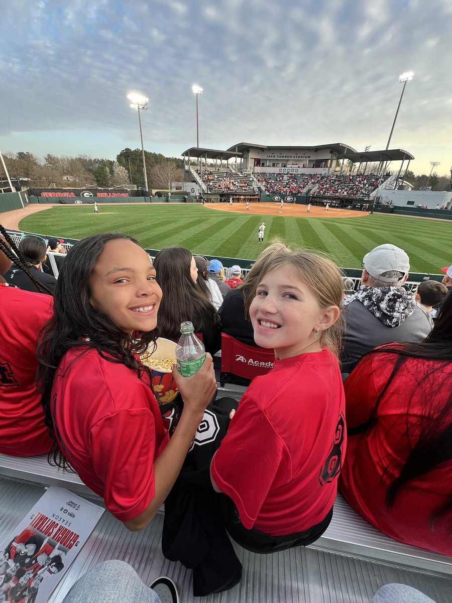 tornadotatum15's tweet photo. Locked in watching @UGASoftball vs @Vol_Softball (SEC Opener) at The Jack!
The vibes are electric!
#TornadoTatum #GAImpactFritsch #makeanimpact #GAImpact #softball #Ocho https://t.co/QZzTef8dZw
