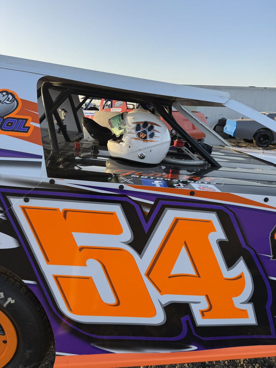 AuteryMS54's tweet photo. We have unloaded here at Rocket Raceway Park! First race of the season is coming up live on @raceon_official   Rocking tye new wrap and as always that @WestwoodISD logo on my head!!🏁🏁 https://t.co/hYLahPU7e6