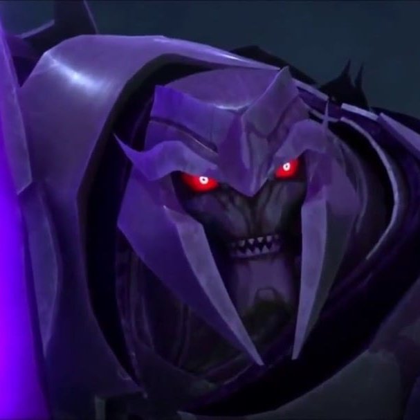 The crossover ship of the day is;
#magsmegs !!

SG Ultra Magnus X TFP Megatron