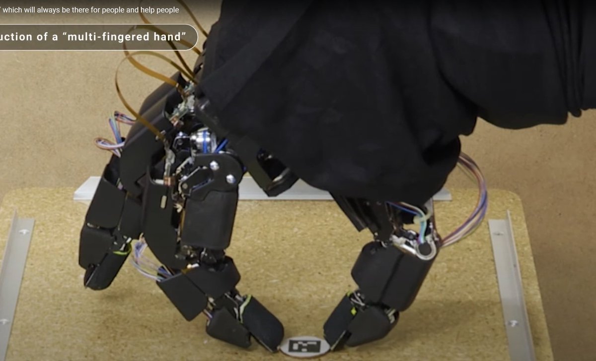 alby13's tweet image. Honda is not down. Honda is not out.
A robot from Honda is inevitable. 

Honda had VR remote controlled, advanced dexterous hands, spatial understanding, and futuristic Medic and Space robot designs 2 years ago.

#HumanoidRobot #Android #AndroidRobot #Robotics #HondaRobot