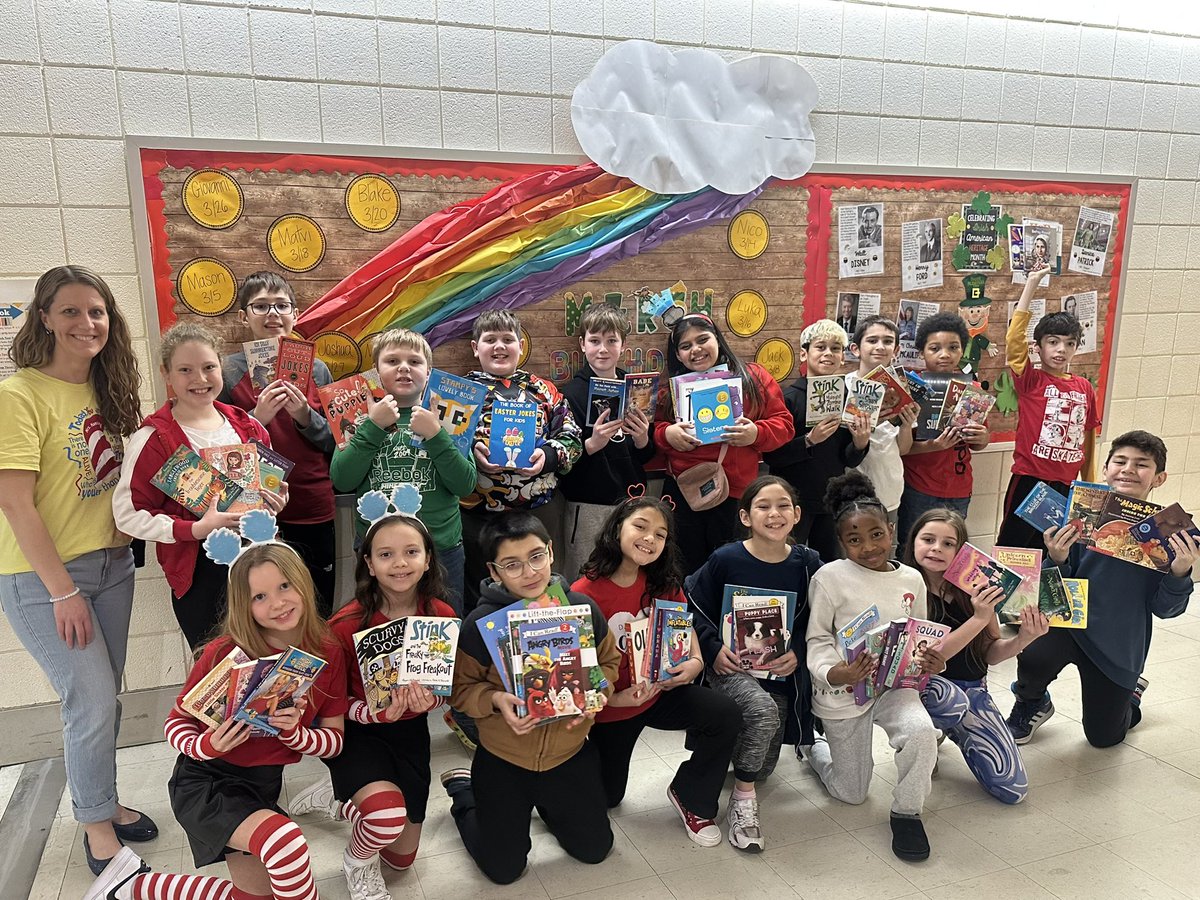 MelisManning's tweet photo. Thank you Sunnyside families! STORM students hosted our first book swap. We collected, counted, and sorted 1270 books! Students enjoyed shopping for books today. Happy reading!! 📚 @darla_lussier https://t.co/IrlF8Z5rOU