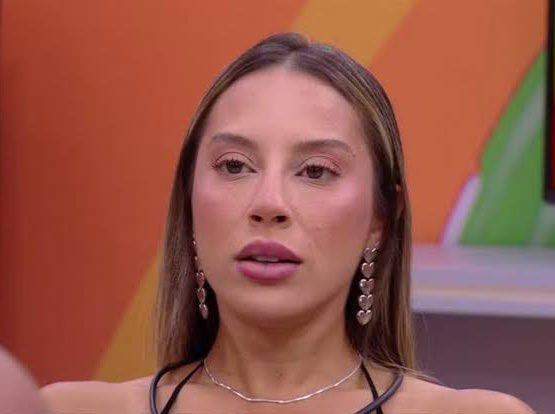 eu_aislan's tweet photo. Se essas duas estivessem hoje no paredão, qual delas vocês eliminariam?

🔁- Aline
❤️- Renata
#BBB25 https://t.co/A7AcMMaEbU