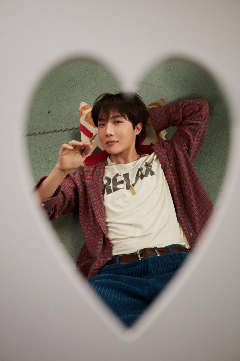 BARMYSTREAM's tweet photo. 🌙┋CONTAGEM REINICIADA

E começou! 24H completinhas para aumentar os streams de Sweet Dreams no segundo dia. Se querem sonhar com o primeiro Hot 100 do Hobi no Brasil, o trabalho segue CONSTANTE

E ainda dá pra estabilizar outros lançamentos também. Noturna, bora?

• PILHADARMYS
https://t.co/n3yKmDmMr0