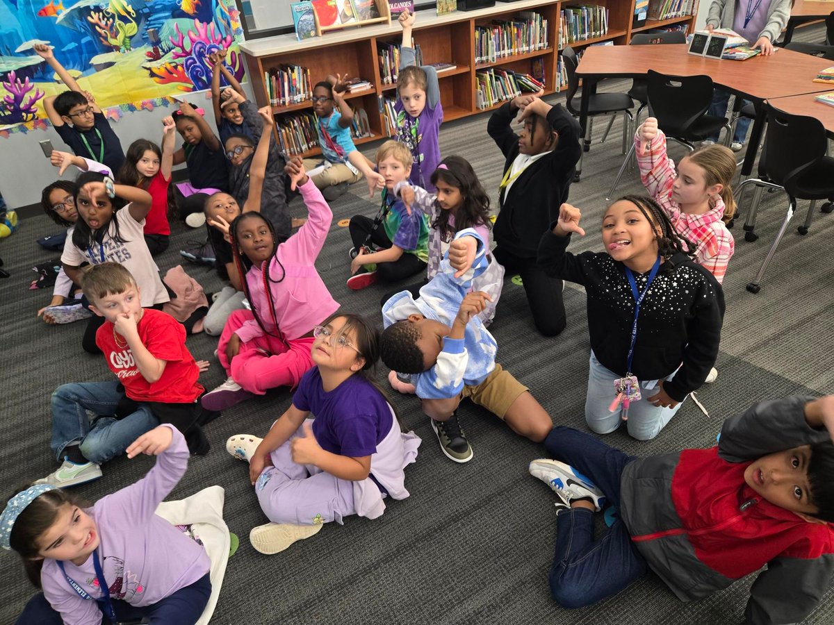 CarterCoyotes's tweet photo. In library this week our K-2 students got to learn about how animals camouflage and defend themselves from predators. #LCISDLIBRARIES https://t.co/IudeYFvPr6