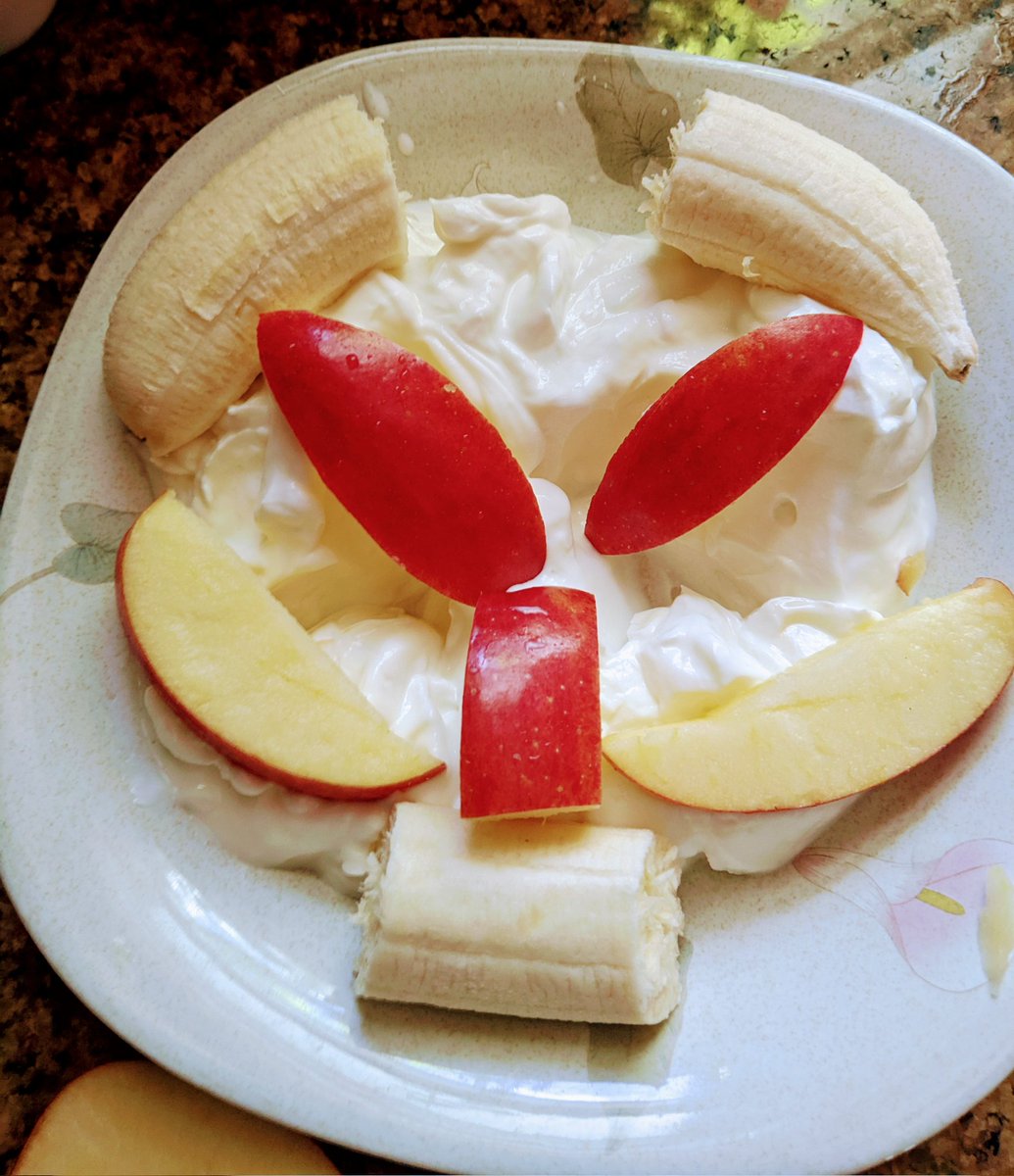 art_artlee's tweet photo. #NJ "Have a grateful &amp;creative day". #artsandhealth #artmatters #breakfastmatters #gardeningmatters #humormatters #ethicsmatters #art #arte #foodart #collageart #representationalart #mindfulness #breakfastart #breakfastfaces #foodstylist #foodcollagist #nutritionmatters #wellness https://t.co/VNNZ21BdCG