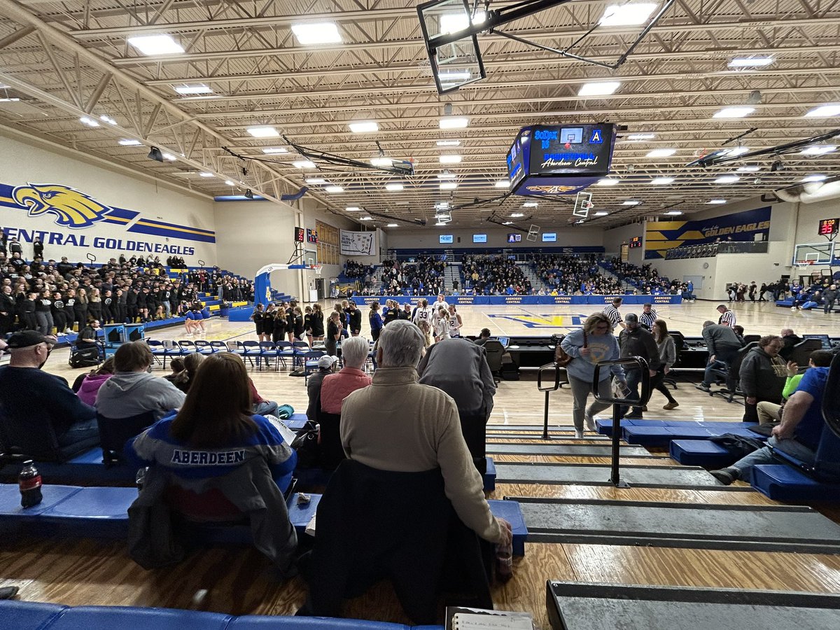 J_NilesSD's tweet photo. Heck of a crowd on hand tonight for the Abdn Central GBB SoDak16 game against SF Jefferson. One of the better ones I’ve seen in a long time. #sdpreps https://t.co/p6ML1Fg0tZ