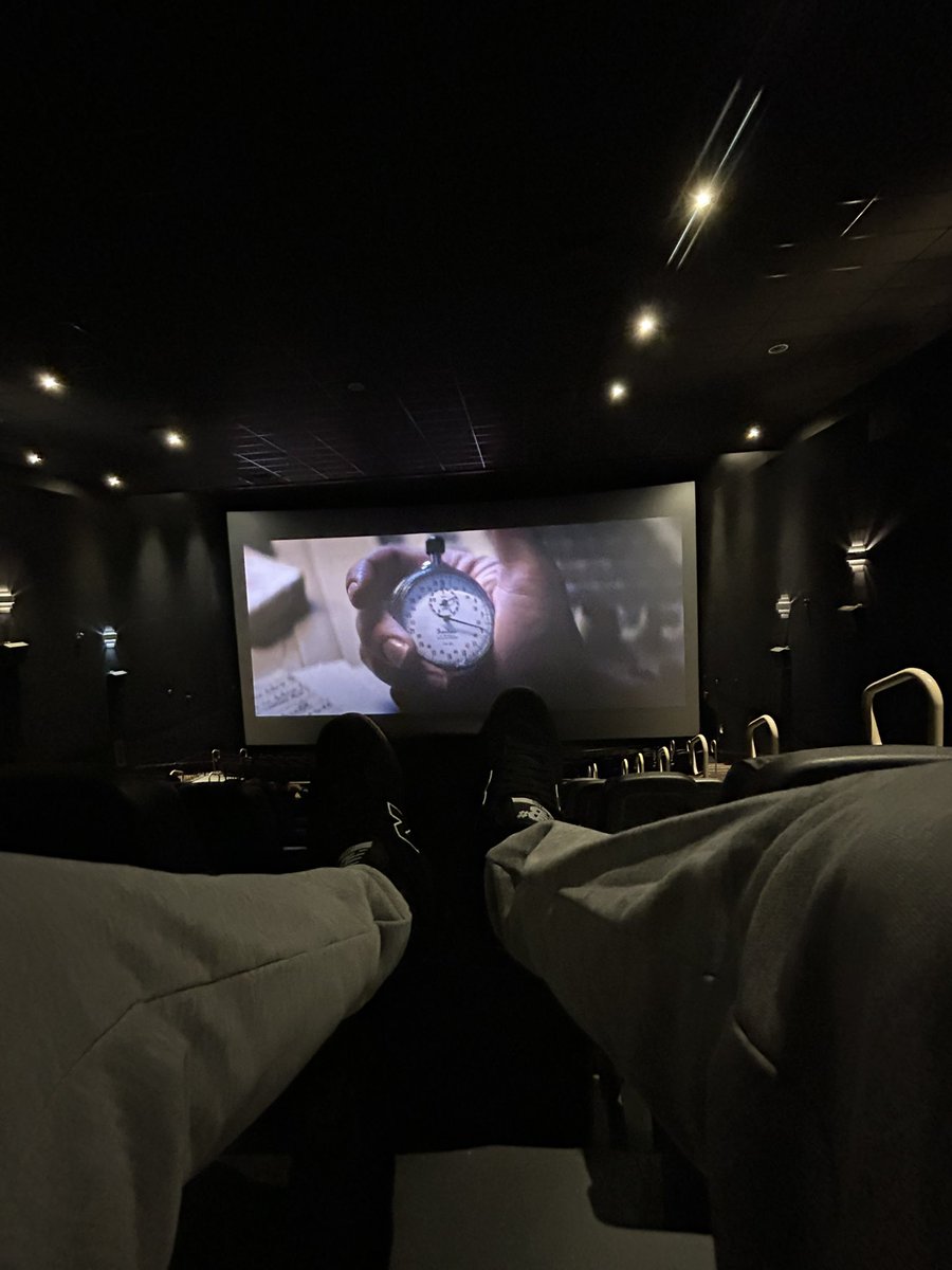 Jakerdk77's tweet photo. Movies solo https://t.co/z7r5kpA36u