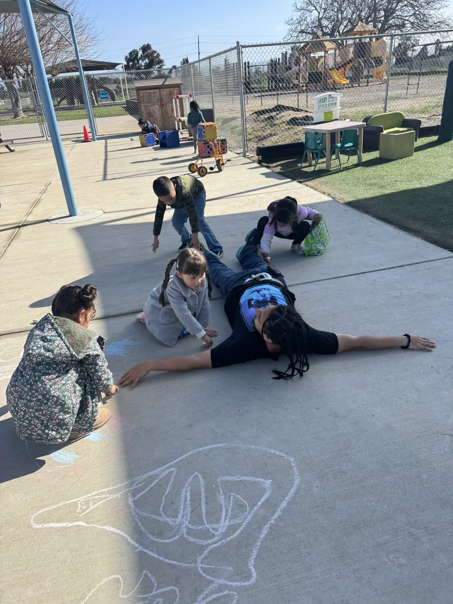 jackyvale18's tweet photo. Turn a sunny day into a creative adventure! Grab some chalk and trace shadows or draw fun people on the sidewalk. Watch their imaginations come to life! https://t.co/IzmwYdW3pn