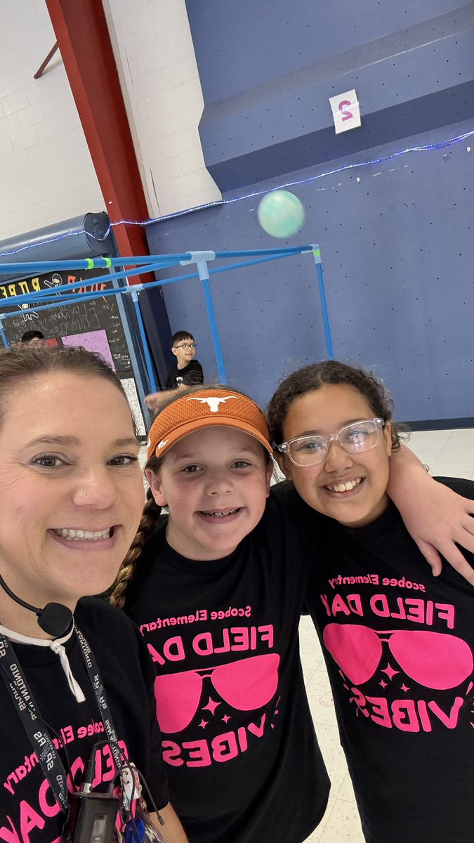 Sarah McDonald tweet media