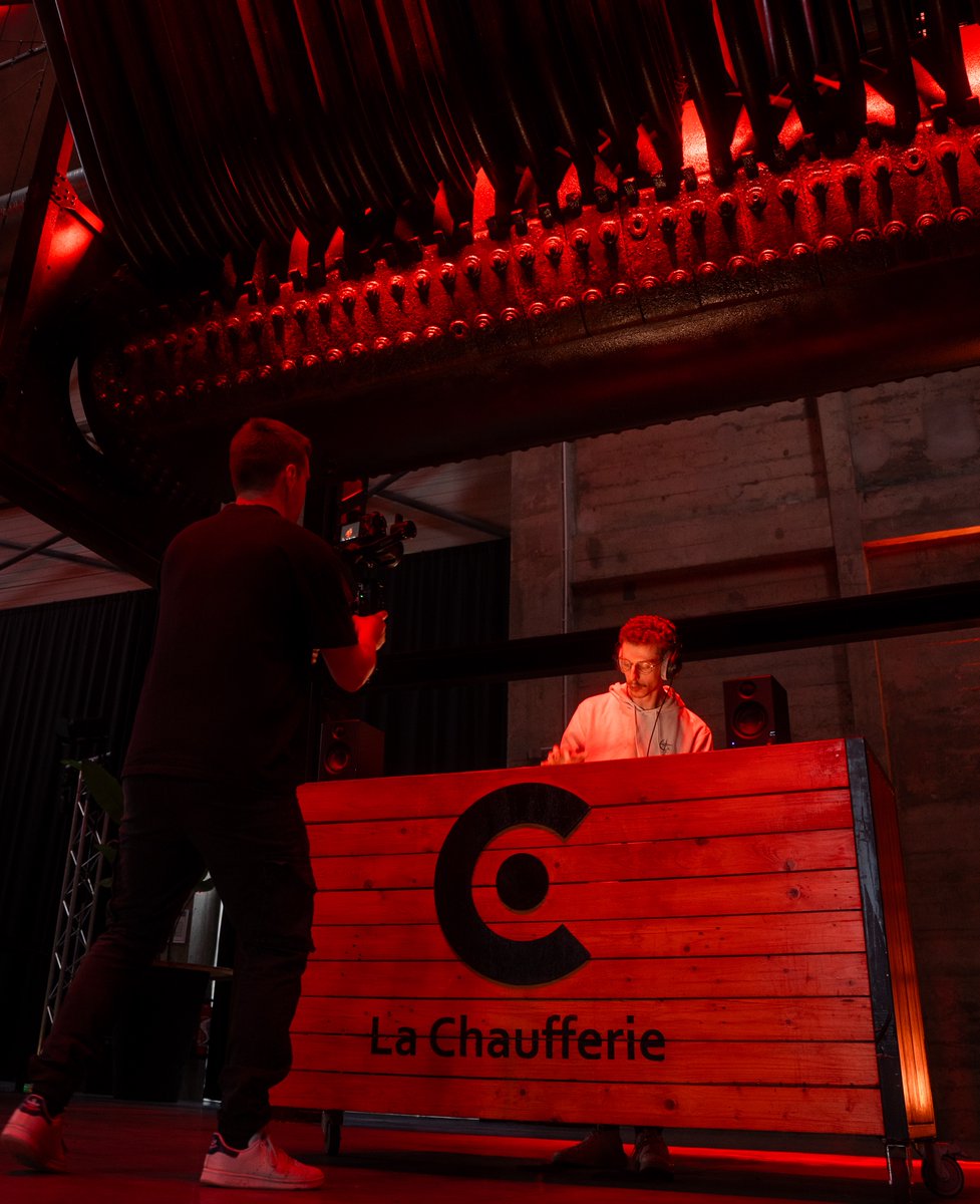 🔥 Fier d’accompagner les talents de demain ! 🔥

Pour les Championnats du Monde 2025 de looper, <a href="/Raessyhral/">Xavier Lesieu</a> .music a réalisé sa vidéo wildcard à La Chaufferie. 🎶🎤

Un grand merci à <a href="/julienlbq/">Julien 'Winston' L.</a>  pour les photos et <a href="/BenoitLebourg/">Benoit Lebourg</a> pour la captation vidéo ! 🎥✨

 #LaChaufferie