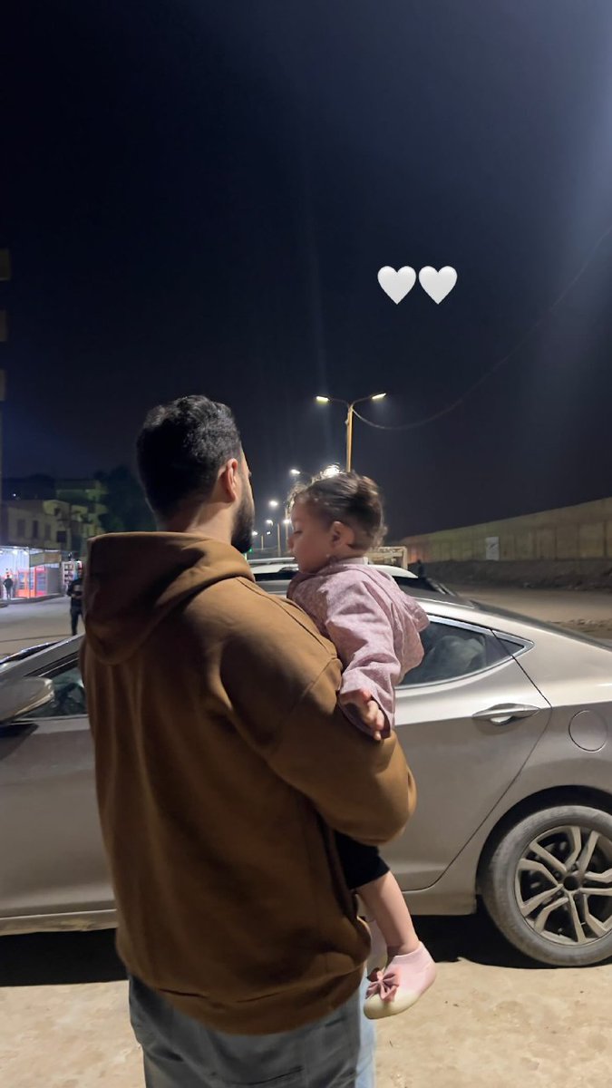 أنا بحب الصورة دي أوي حقيقي،
يا ربّ اختارلي أبّ حِنيّن وعسُّول وطيّب لأولادي وارزقني ذرية صالحة طيبة عسولة.")🤍