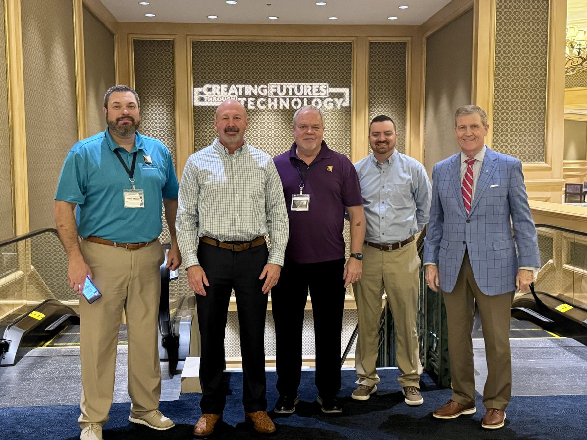 NemccWorkforce's tweet image. Just some directors, veeps and a President ready to assist our amazing industries with our amazing team of instructors and pm’s. How may we be of service? #nemccworkforce