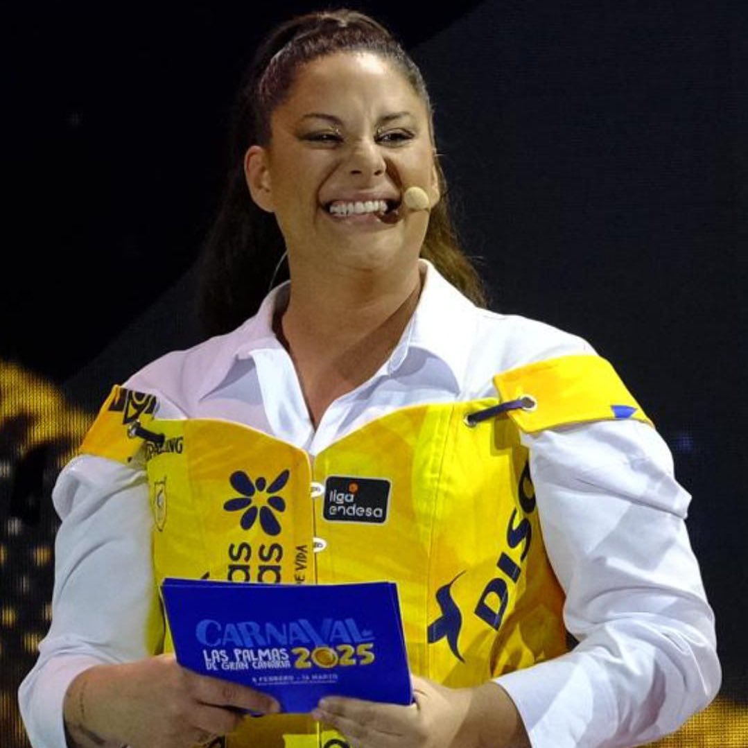 Q necesito el corsé de <a href="/omayracazorla1/">omayracazorla</a> para el próximo partido del <a href="/GranCanariaCB/">Dreamland Gran Canaria</a> está cantado ¿no?