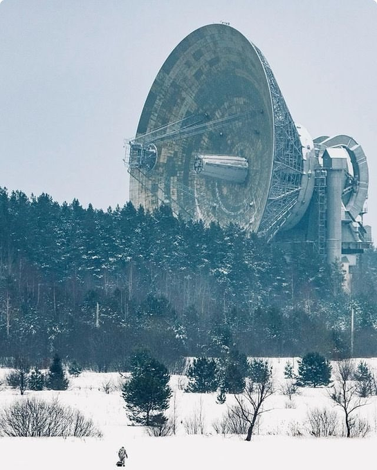 konstructivizm's tweet photo. The RT-64 radio telescope in Kalyazin, Russia, originally constructed in the Soviet Union to support robotic missions to Venus and Mars—and possibly to spy on alien civilizations. https://t.co/Vy6iSc4e9q