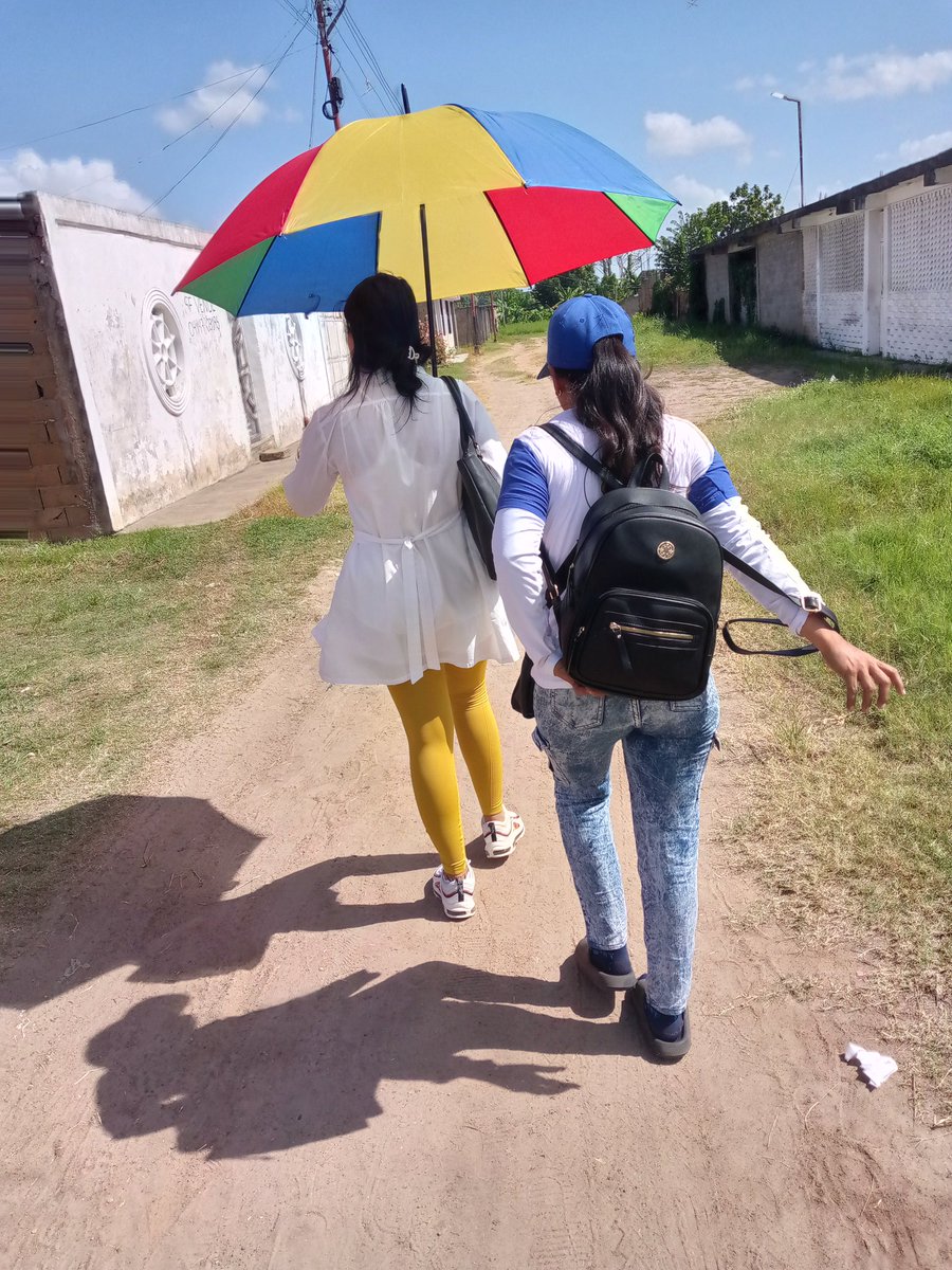 Con la Revolución ha ido desapareciendo una de las formas de discriminación mas injusta que había,la discriminación de la mujer,esa de la cual no se hablaba pero que estaba latente,subsistía y pesaba de una manera tremenda sobre la mujer en nuestro país
@cdi_manga@cubacooperabol