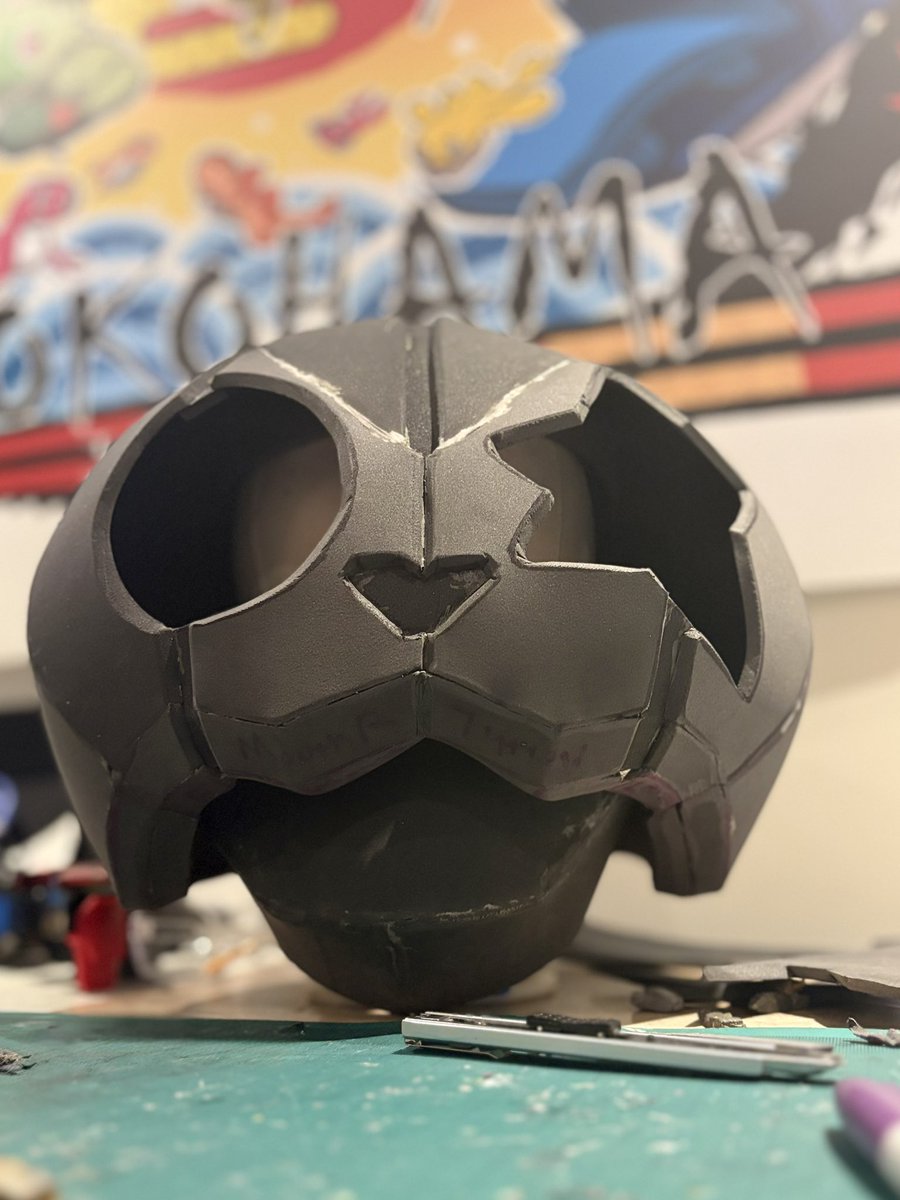 JoGiCos's tweet photo. Finished the base helmet now!!! I’m really proud of what I’ve done so far! #kamenrider #kamenriderGeats #kamenriderpunkjack #punkjack #cosplay #kamenridercosplay #cosplayfoam https://t.co/5xqpV3092j