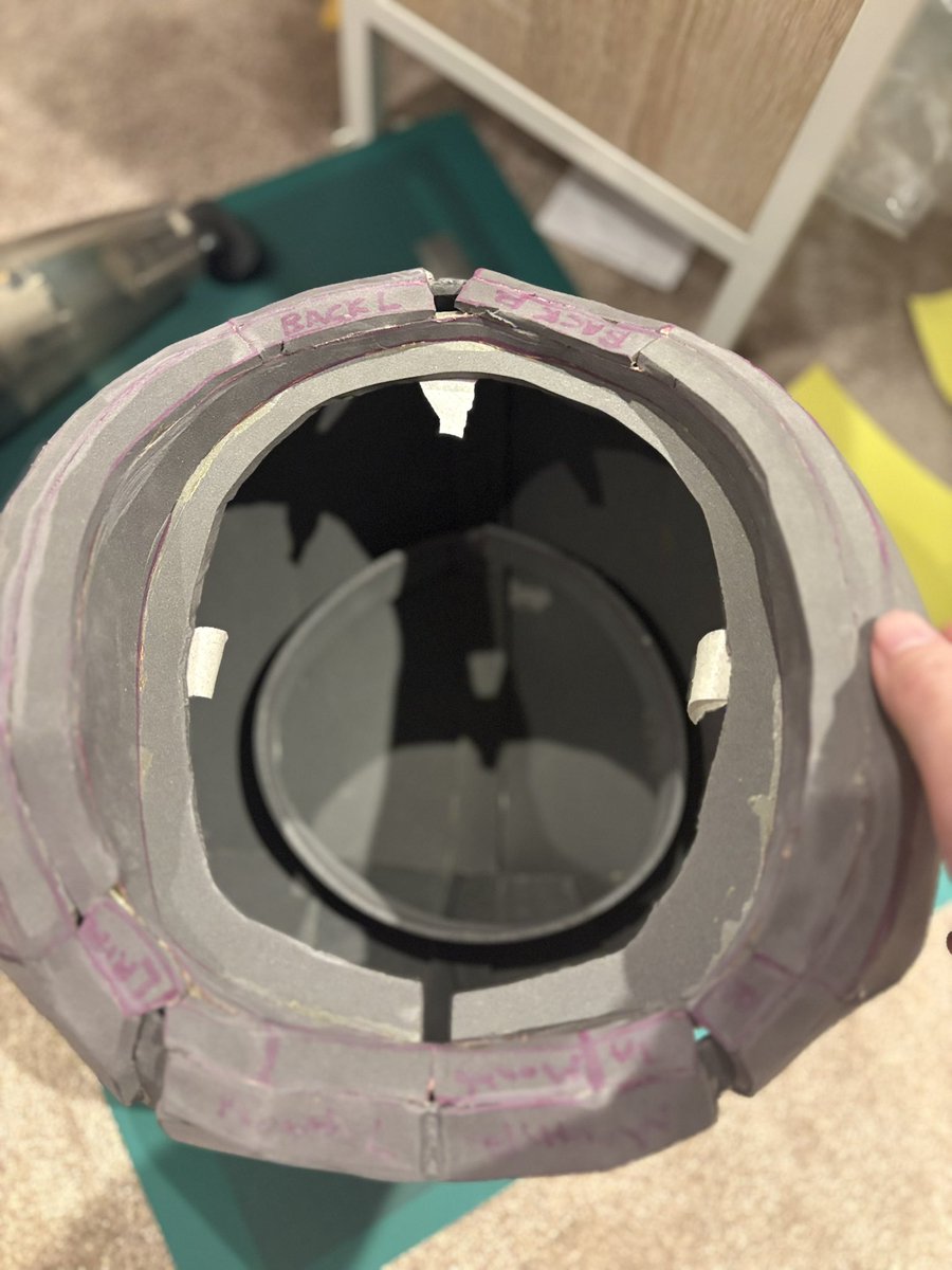 JoGiCos's tweet photo. Finished the base helmet now!!! I’m really proud of what I’ve done so far! #kamenrider #kamenriderGeats #kamenriderpunkjack #punkjack #cosplay #kamenridercosplay #cosplayfoam https://t.co/5xqpV3092j