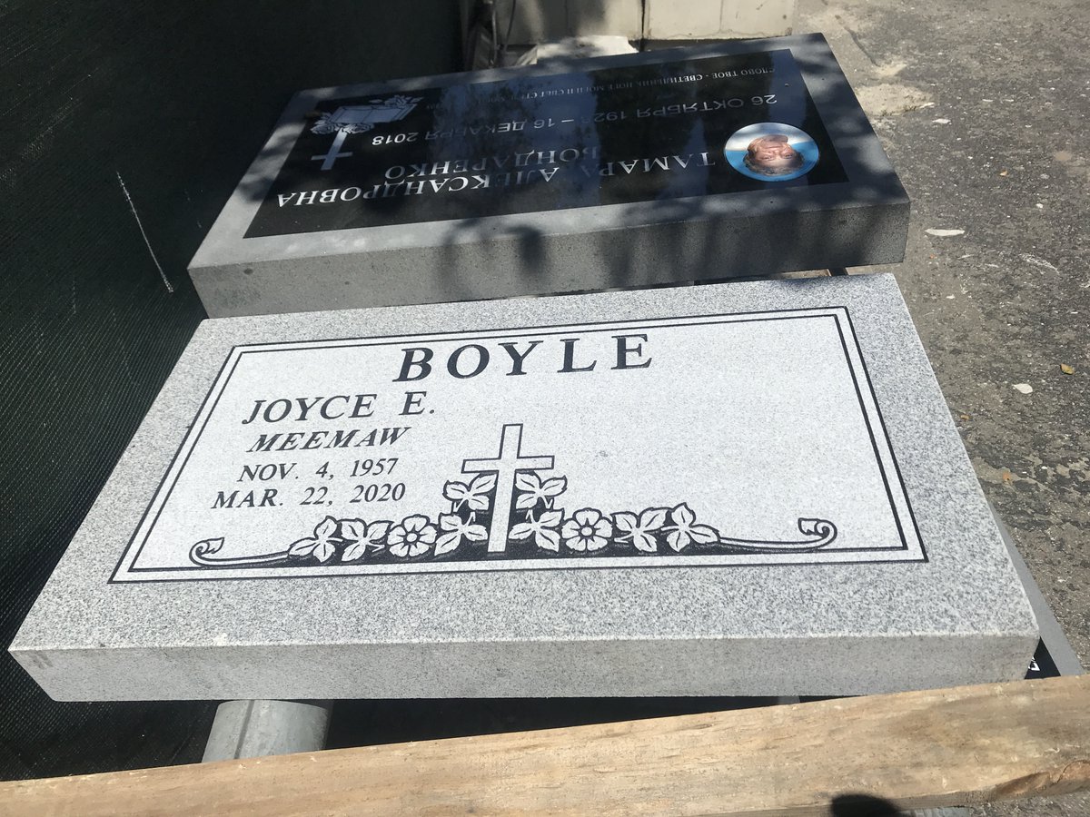 Losing a loved one is never easy, and selecting a fitting memorial is one of the most important decisions you’ll make during this difficult time - allheadstones.com/headstone/how-… #headstones #gravestone #granite #bronze #funeral #cemetery #losangeles