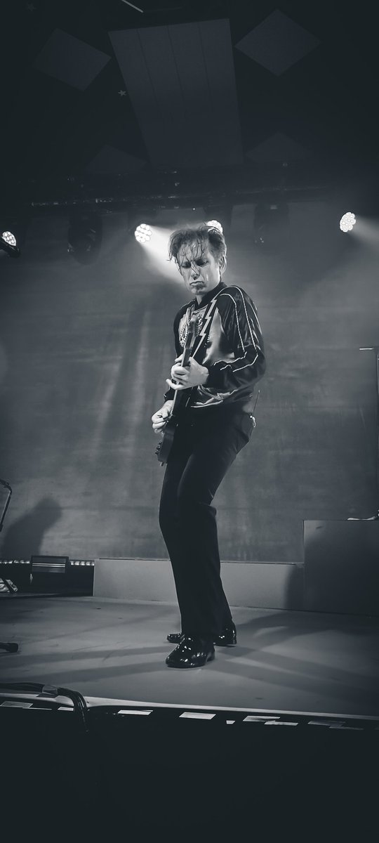 confused_ramsy's tweet photo. seeing @Franz_Ferdinand at Barrowland ballroom is officially the most glaswegian thing one could ever do 🩶 https://t.co/YYfUfO6vCr