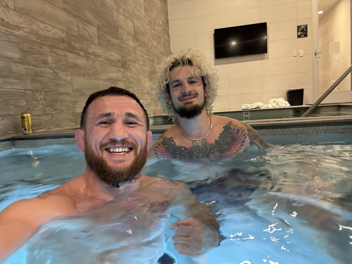 MerabDvalishvil's tweet photo. Having some fun in the jacuzzi w/ @sugasean 🦾🛁😂 https://t.co/vZS57jYfWL