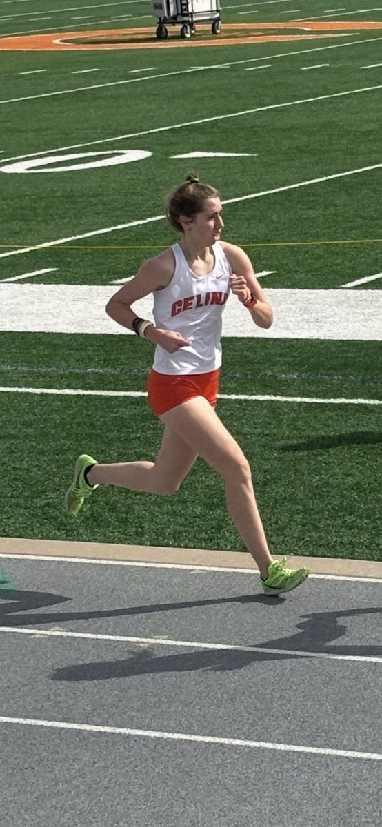 TatumCross_2's tweet photo. Blessed to get a new PR at the Bobcats Relays 3200 ✝️11:42✝️ https://t.co/z1jKWF0dAq