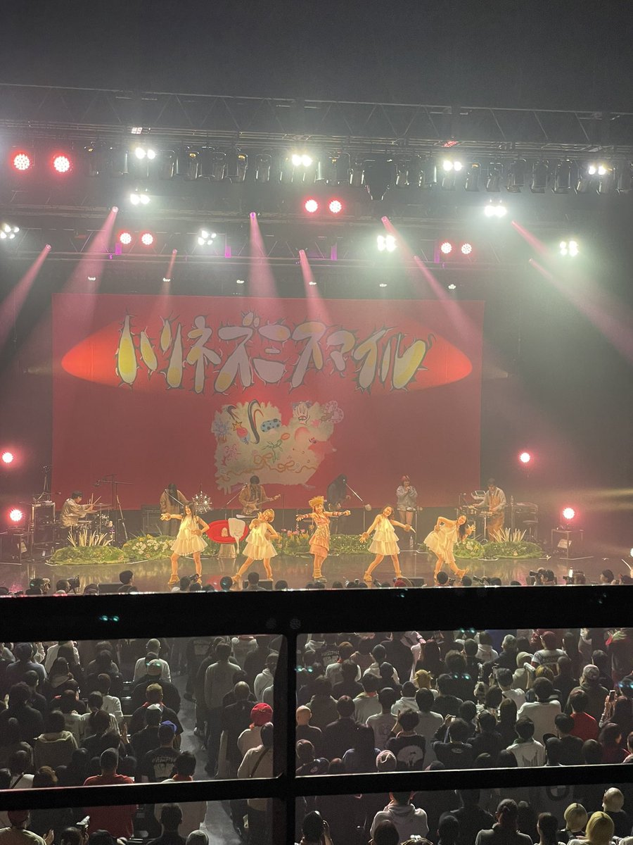 KRRN_526's tweet photo. ハリネズミスマイル🦔🌼
大阪公演2日間 お疲れ様～！

久しぶりに、アイナとみなこしが
一緒のステージに立ってるの見て
1人でうるうる…🥹✨️

私の高校時代は、2人との
ダンスの思い出いっぱい✌️😆✌️

アイナの歌声に元気もらってます
いつもありがとう😌💞

#アイナジエンド
#ハリネズミスマイル https://t.co/AHamBBTDD2