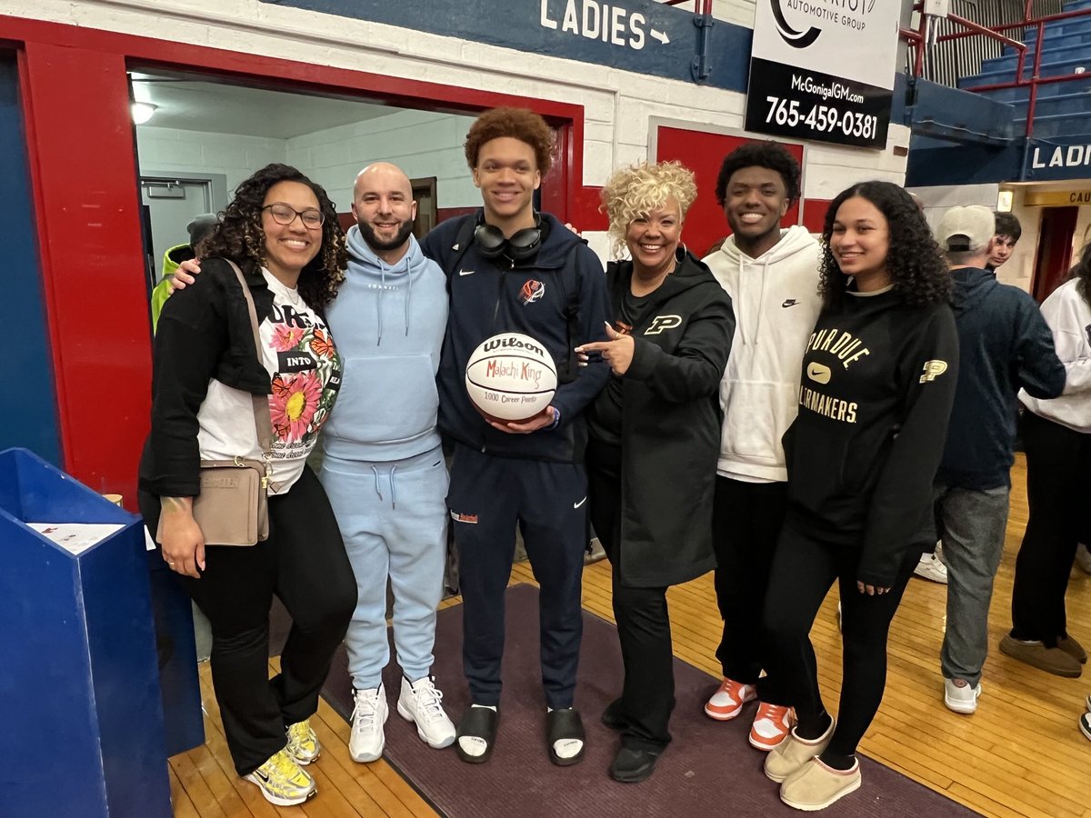 And there it is - Malachi King and his family!  Big night all around for this young man!