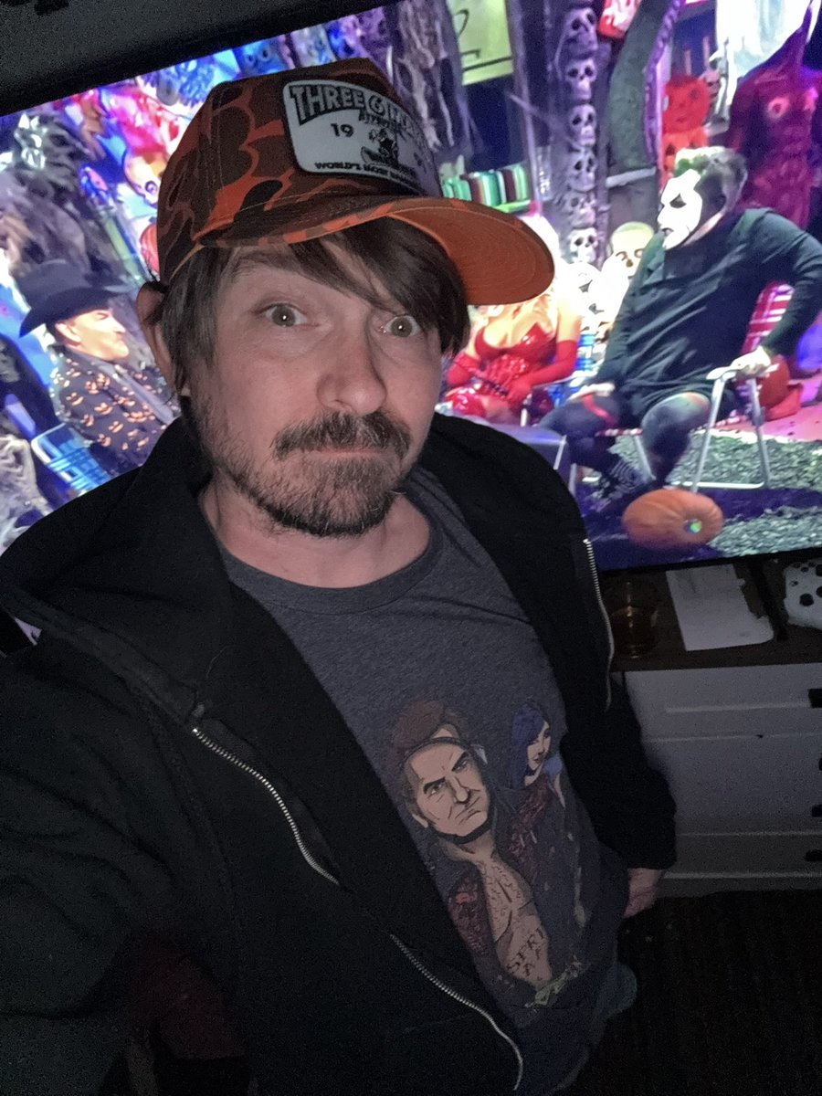younglawTN's tweet photo. Hey y’all feeling #spryAF as we get ready for the season 7 premiere of #TheLastDriveIn @kinky_horror @therealjoebob @TheMutantFam #TheMutantFam repping that #ThreeeSixMafia and watching the #Helloween special from 2023! #Demons2 https://t.co/pve6wopTR1
