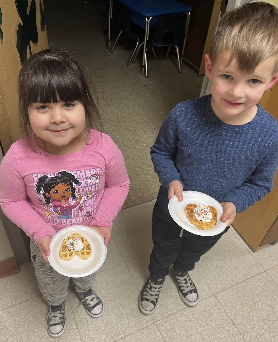 PreK students <a href="/IPSMcKinley39/">William McKinley 39</a> made warm waffles to celebrate Ww week. We 💙💛 our Eagle Scholars!! <a href="/brynn_kardash/">Brynn Kardash</a>