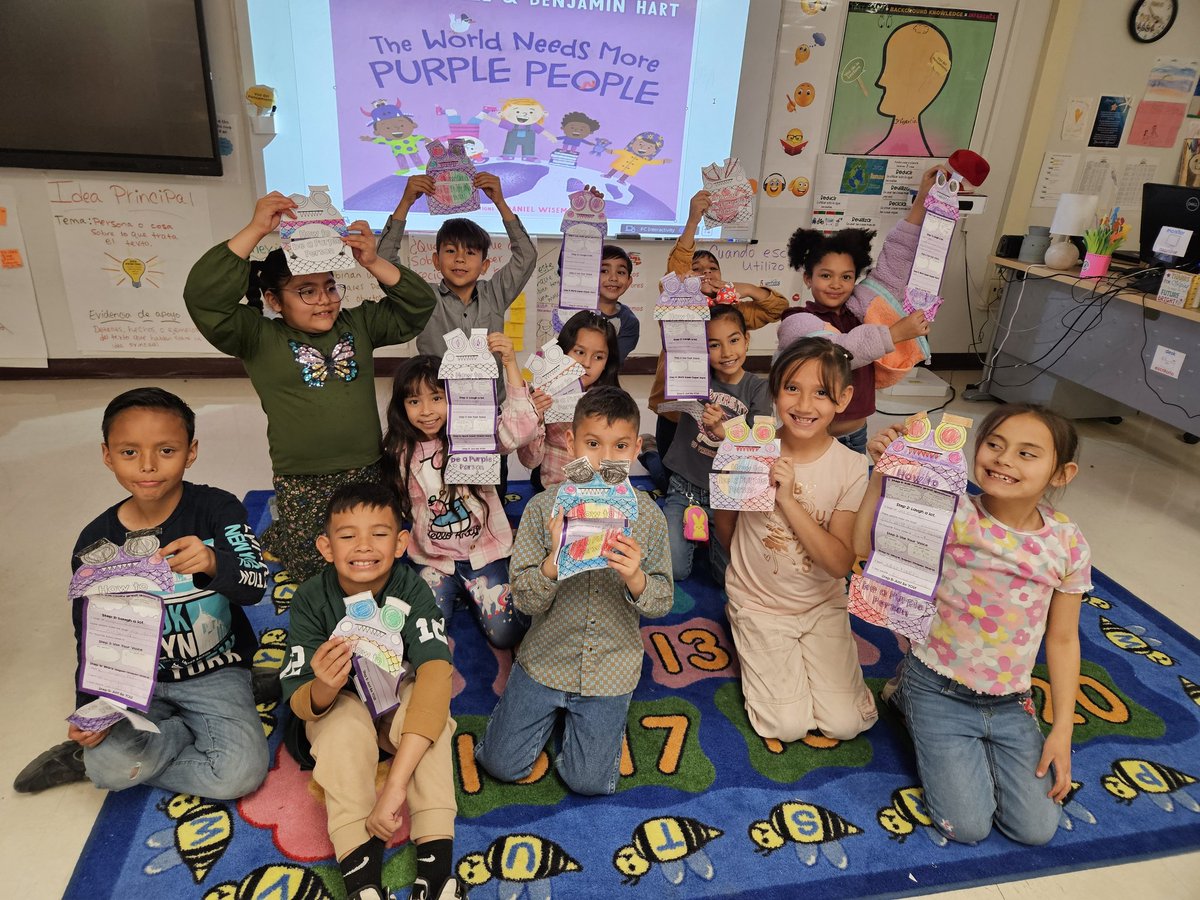 JMontanez_HES's tweet image. Thank you to the amazing @FJordan_CI for being our guest reader today! We enjoyed the book, the craft, and the certificates. You are awesome! 
We appreciate your kindness always! ❤️
We are excited to be purple people! 💜 
@Hueco_ES @FJordan_CI #TeamSISD #ALLIN @SocorroISD