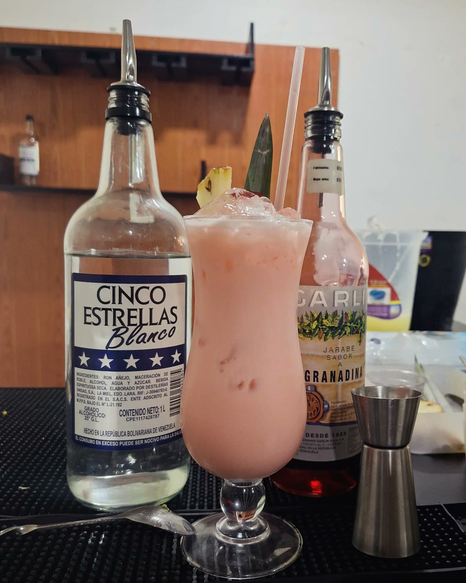 neta194's tweet photo. Cocteles https://t.co/dpMcBxuF8O