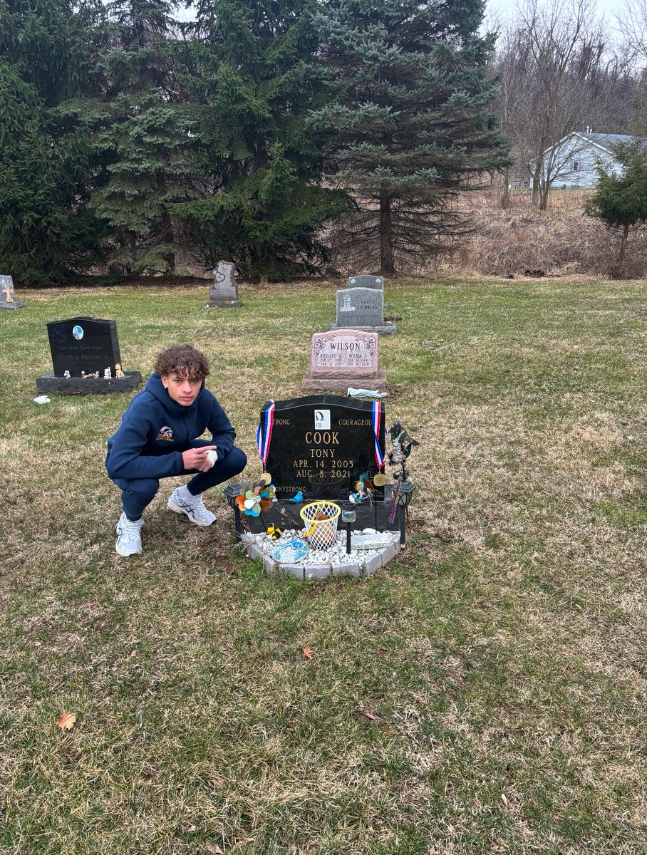 Man took me awhile to post these been very emotional for me.I’m extremely blessed to be able to honor my brothers legacy.Thank you to everyone following my story!I know he will continue to watch over me as I continue my career!Stay tuned we not done!!!!
#Tonystrong