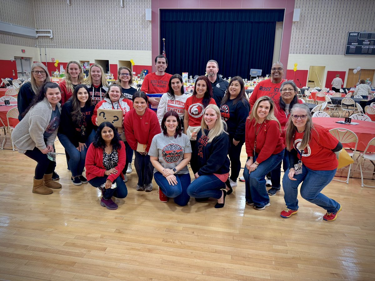 Mr_Crilley's tweet photo. Ross Street staff volunteering at Tricky Tray 2025! @RotellaWarren #RSS11 https://t.co/PVi5W9XCAA