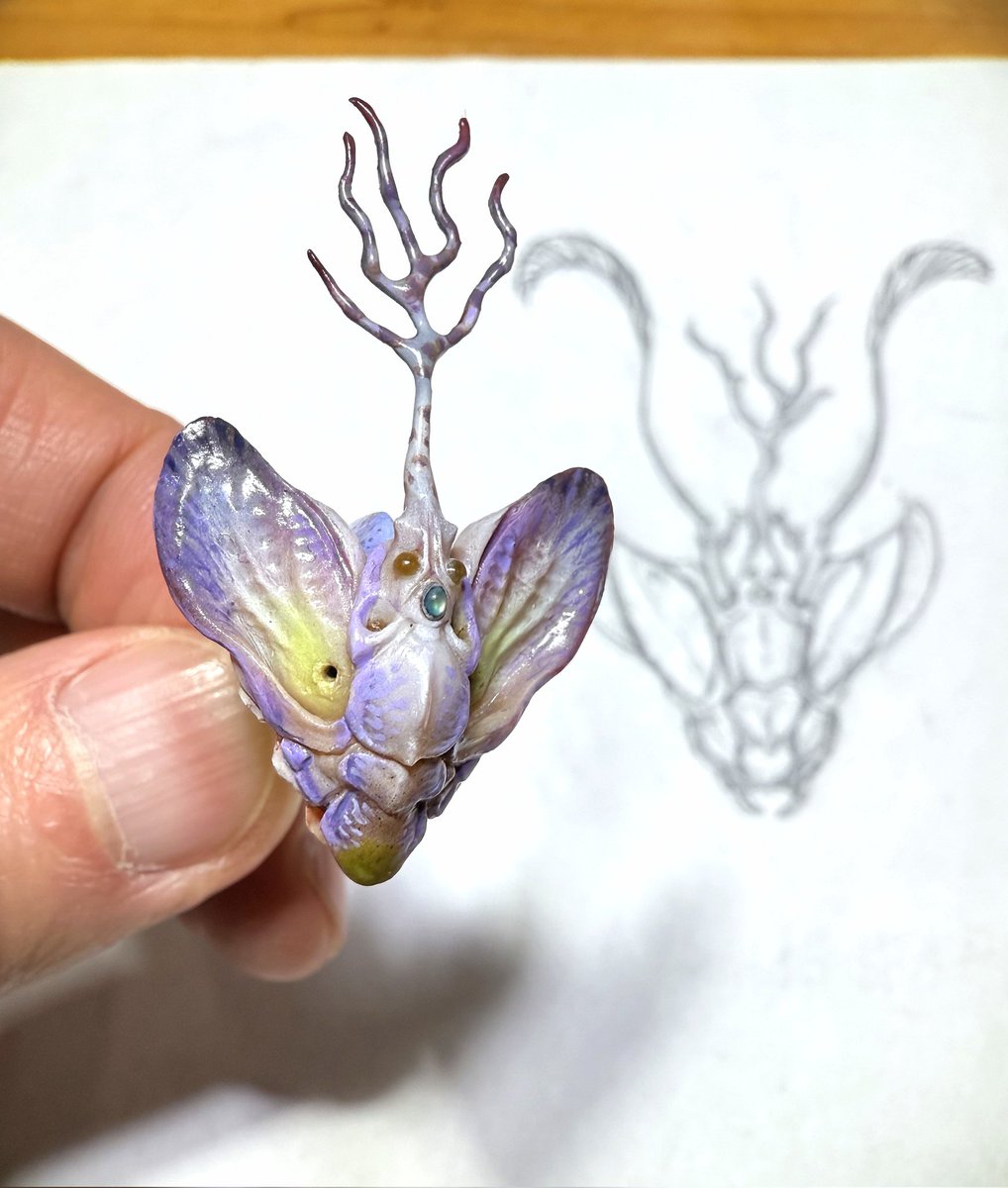 aways_somewhere's tweet image. Voronoid vol.2 start
Yas Udagawa (craft factory Shovel Head) and me will do a head of insect,then change each other to finish the rest part.
Coincidentally,we all choose the mantis without prior communication!
The works will be post in Summer WF2025 site in Tokyo.
