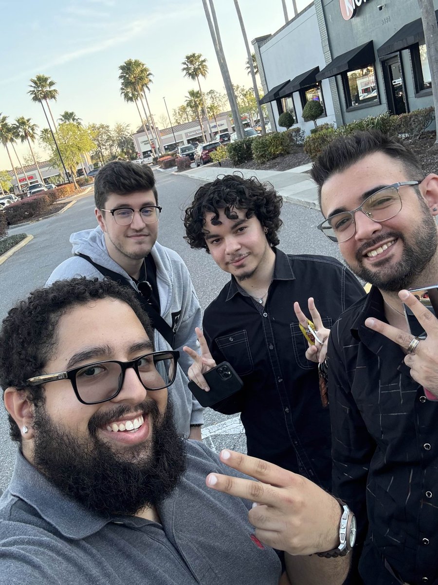 Meeting you in person felt like a dream just out of reach. And while it may ways feel too short I couldn't have asked for a better vacation finally getting to hold you, kiss you and walk hand in hand with you. I love you <a href="/EyesOfTheHunter/">@eclipticmeteor.bsky.social</a> 
Until next time love. ❤️💪