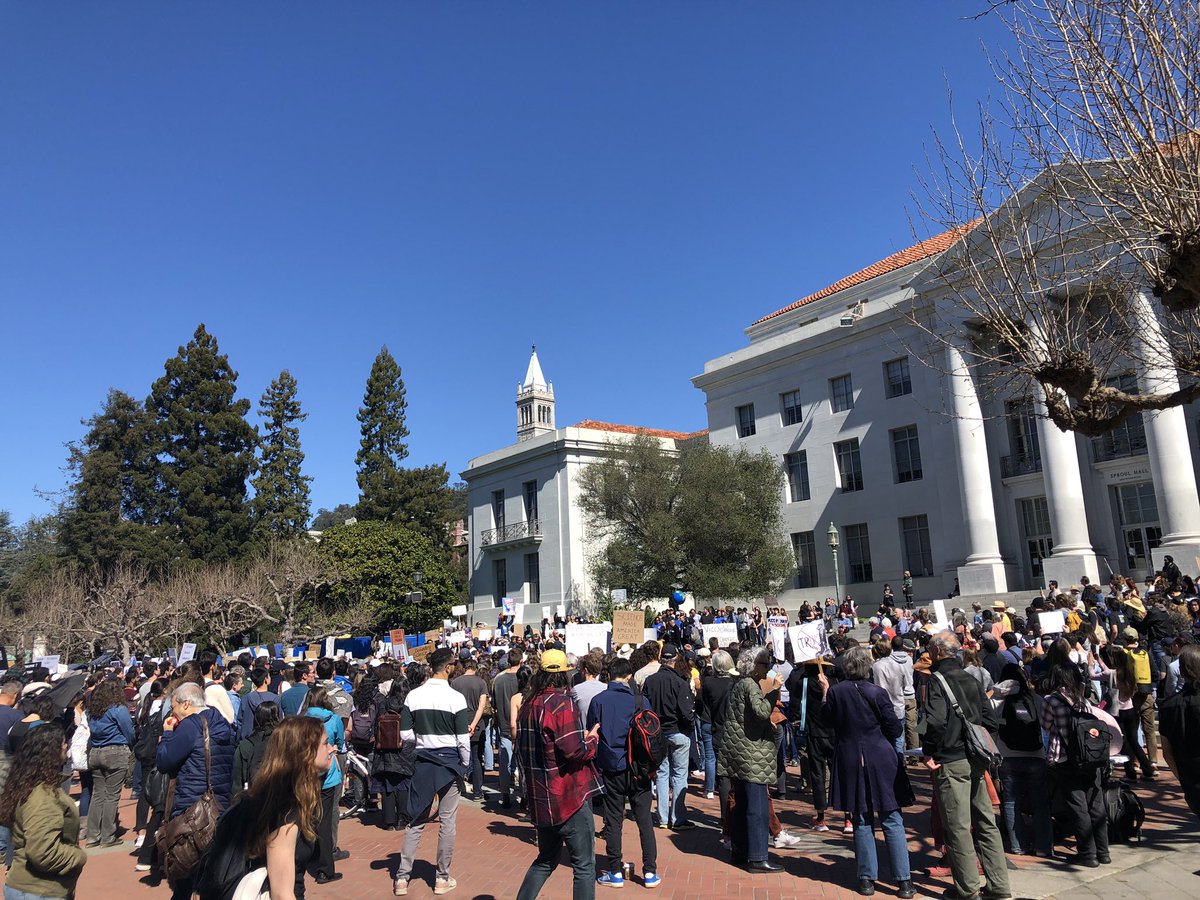 MUNSM's tweet image. Exploring Berkeley before #bmun #munisfun #smchsmun