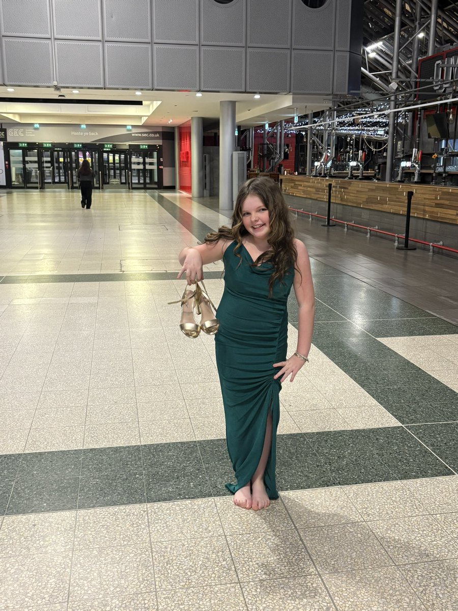 You know it’s been a good night when you’re barefoot carrying your heels 😂

Our Gaels had such a brilliant night tonight! Thank you to Miss MacKay and Miss MacDonald for allowing me to be an honorary Gael 🫶