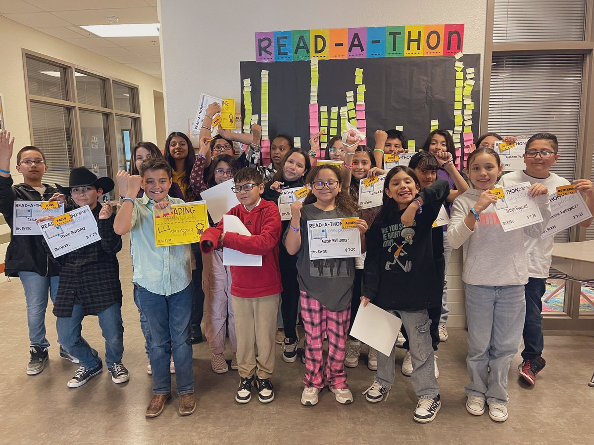 jgomez_phe's tweet photo. 232 books later and Read Across America week comes to an end. These scholars read and tested their comprehension skills after every book read , and my book worm heart couldn’t be more proud 💜 https://t.co/yguFmhtzLh
