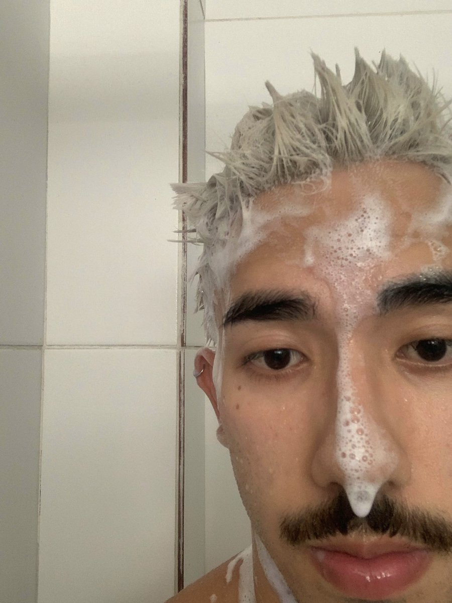 japonesdebigode's tweet image. tava loirinho