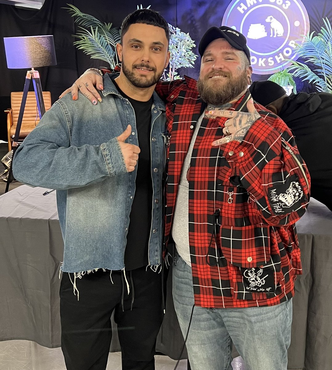 angeldonchev's tweet photo. I met the amazing @teddyswims after watching him performing at the @brits last weekend 🧸 #teddyswims #brits #hmv #london 🇬🇧 https://t.co/TjJsIbRSgc