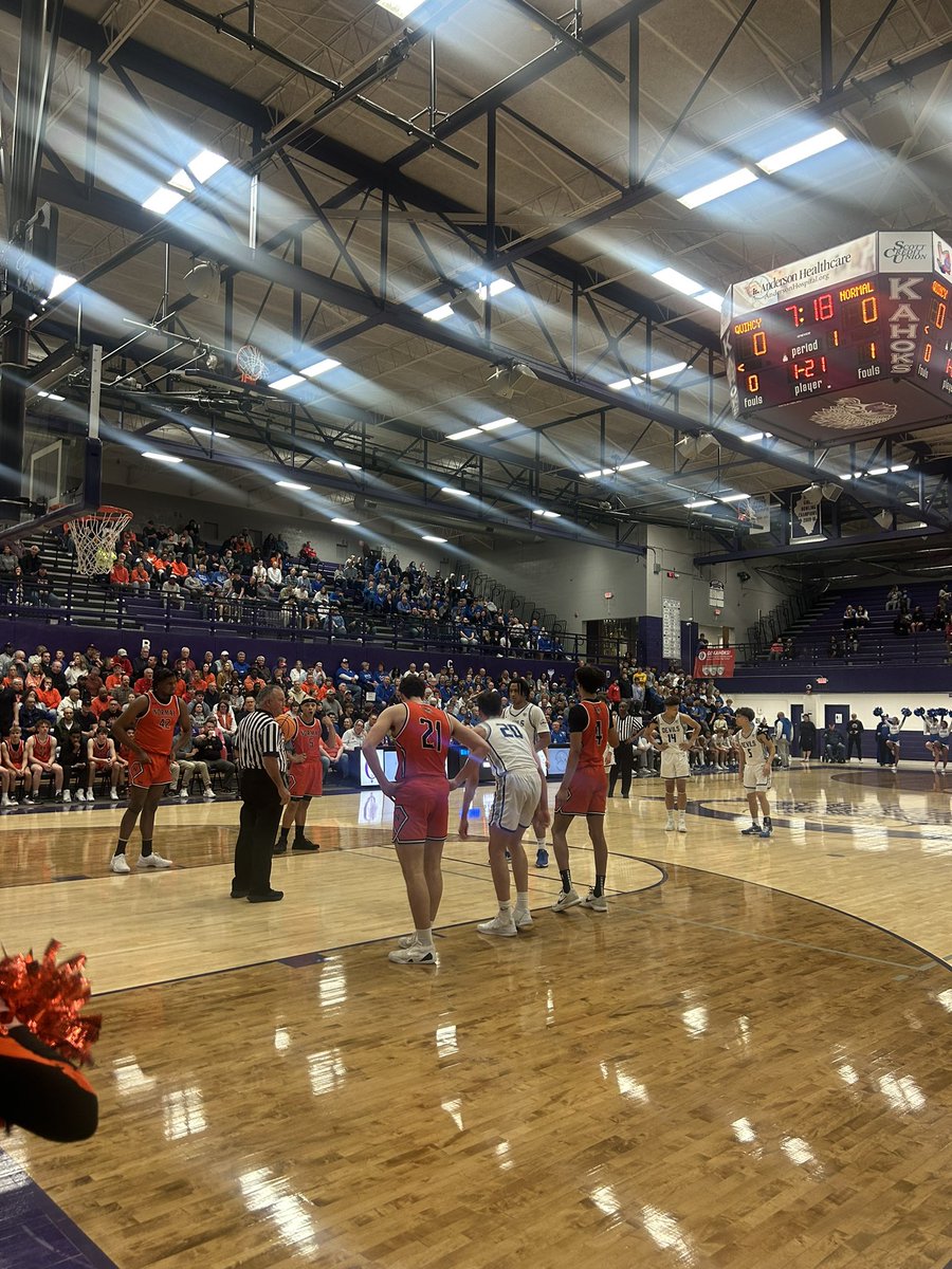 Hanna Barton (@hannakbarton00) on Twitter photo Officially underway here in Collinsville! Quincy vs Normal for the sectional title 🏆 highlights and post game report tonight at 10 <a href="/WGEMSports/">WGEM Sports</a> Officially underway here in Collinsville! Quincy vs Normal for the sectional title 🏆 highlights and post game report tonight at 10 <a href="/WGEMSports/">WGEM Sports</a>