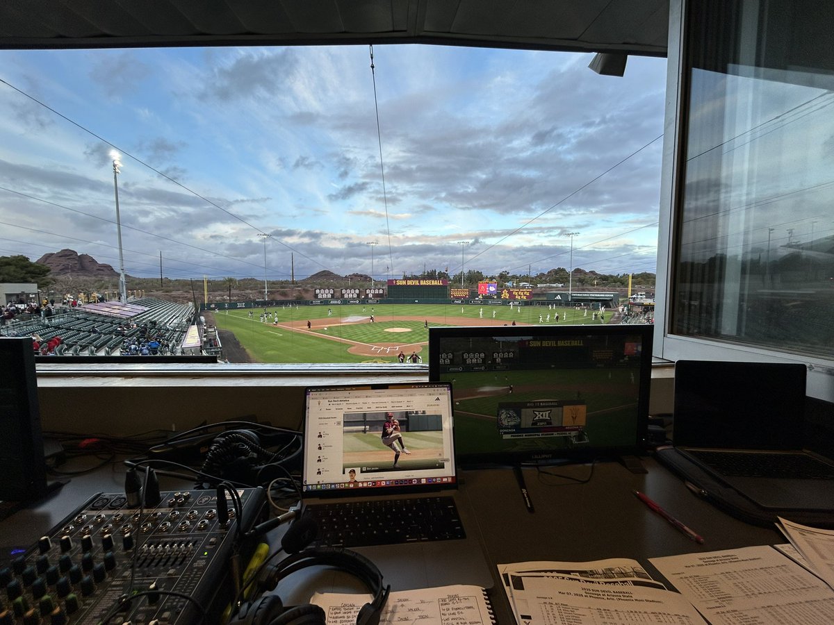 cavanmalayter's tweet photo. It’s a rainy Friday night at Phoenix Muni as Arizona State welcomes in Gonzaga for a three-game weekend series. 

It’s the first time these two sides have faced off since the 2016 Fort Worth Regional. 

Join @Matsumoto_Eric2 and me at 6:20 AZT on ESPN+

📺 https://t.co/9AfMIxmQyT https://t.co/5XTt8JfcDI