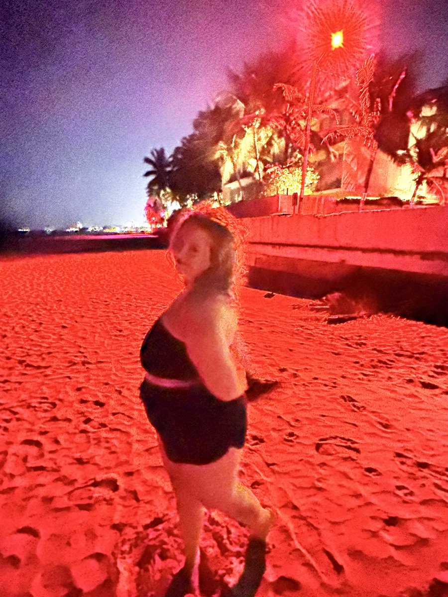 want to be back in Puerto Rico with my friends so bad :((