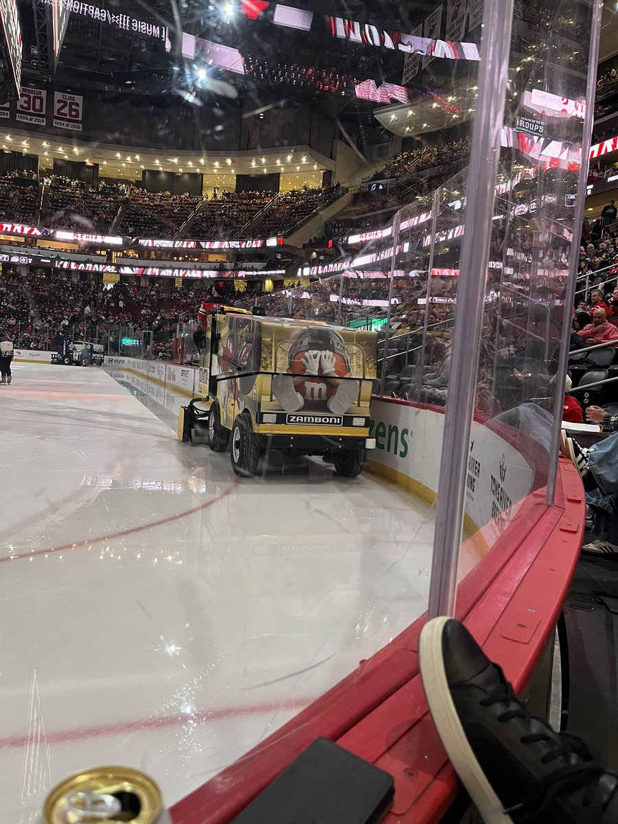 StrangestDesign's tweet image. #workperks