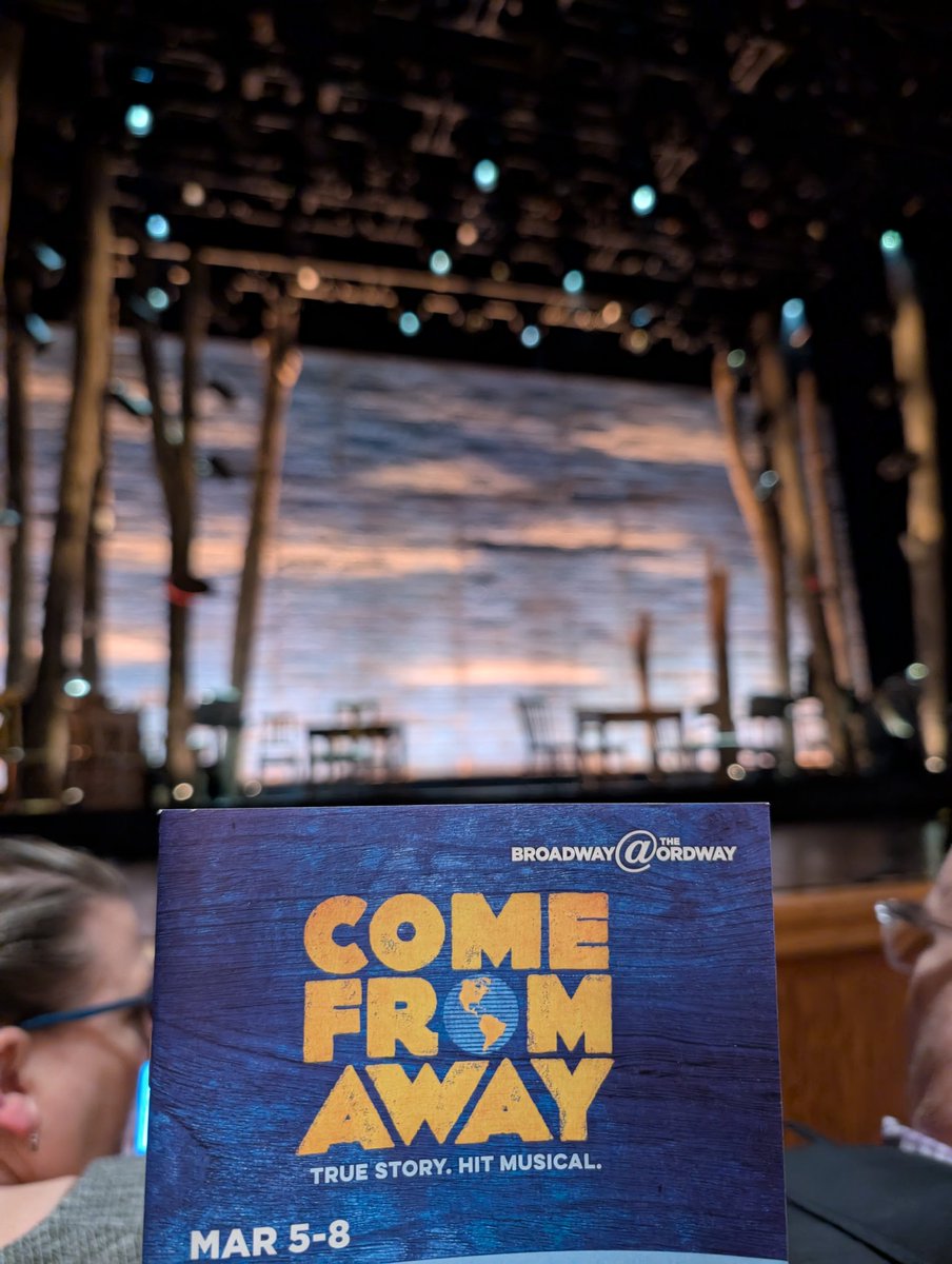 <a href="/wecomefromaway/">Come From Away</a> tonight at <a href="/TheOrdway/">Ordway Center for the Performing Arts</a>! 🇺🇸🇨🇦