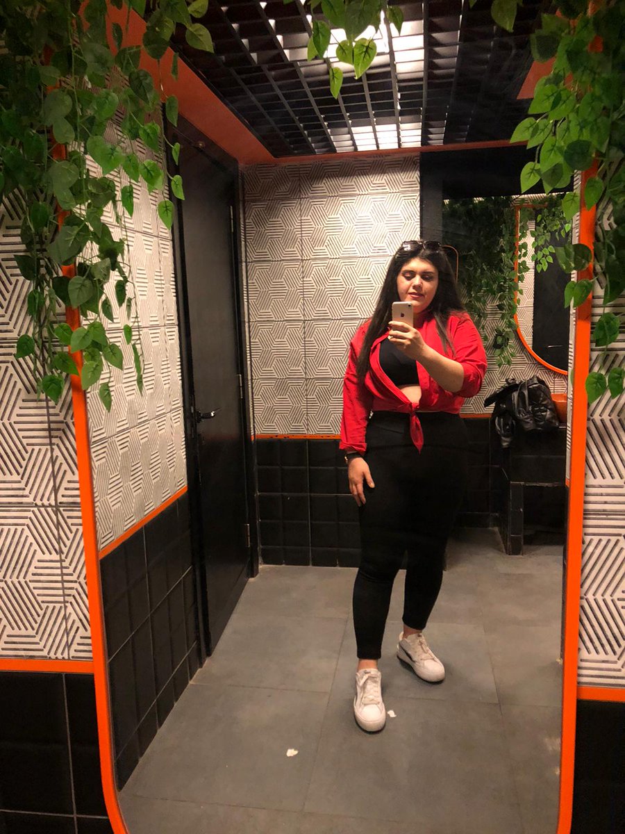sulekarr's tweet photo. ❤️🖤 https://t.co/ytwZpEI02L